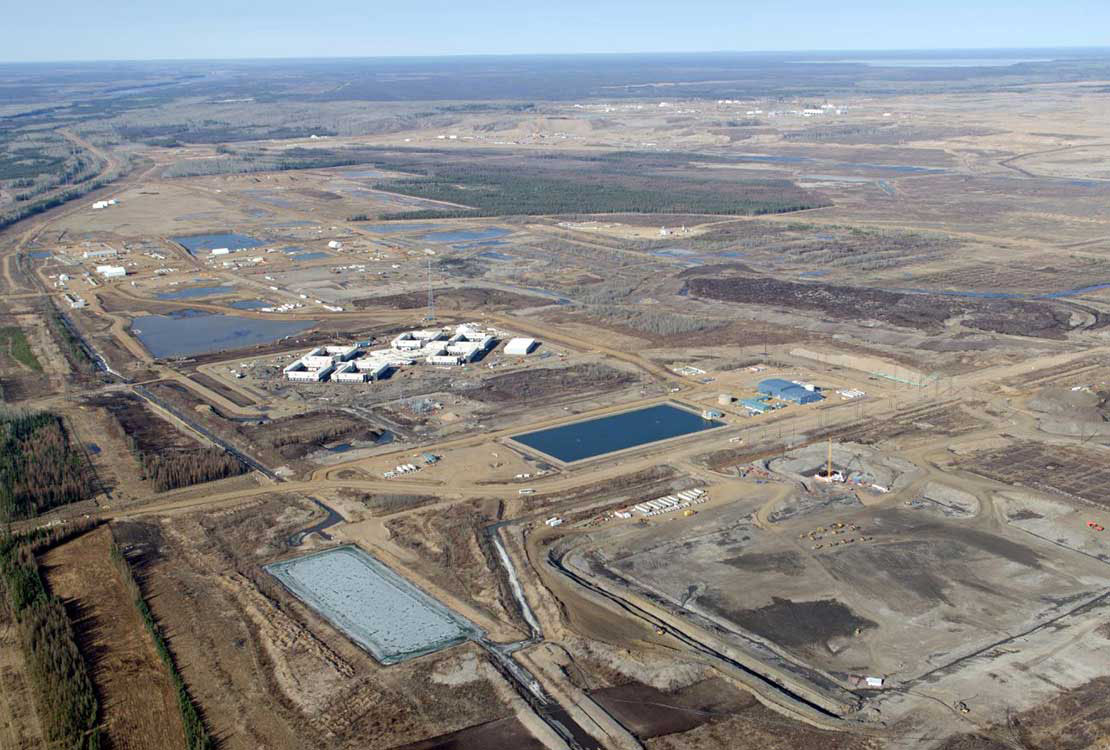 Portrait of Oil Sands Facility