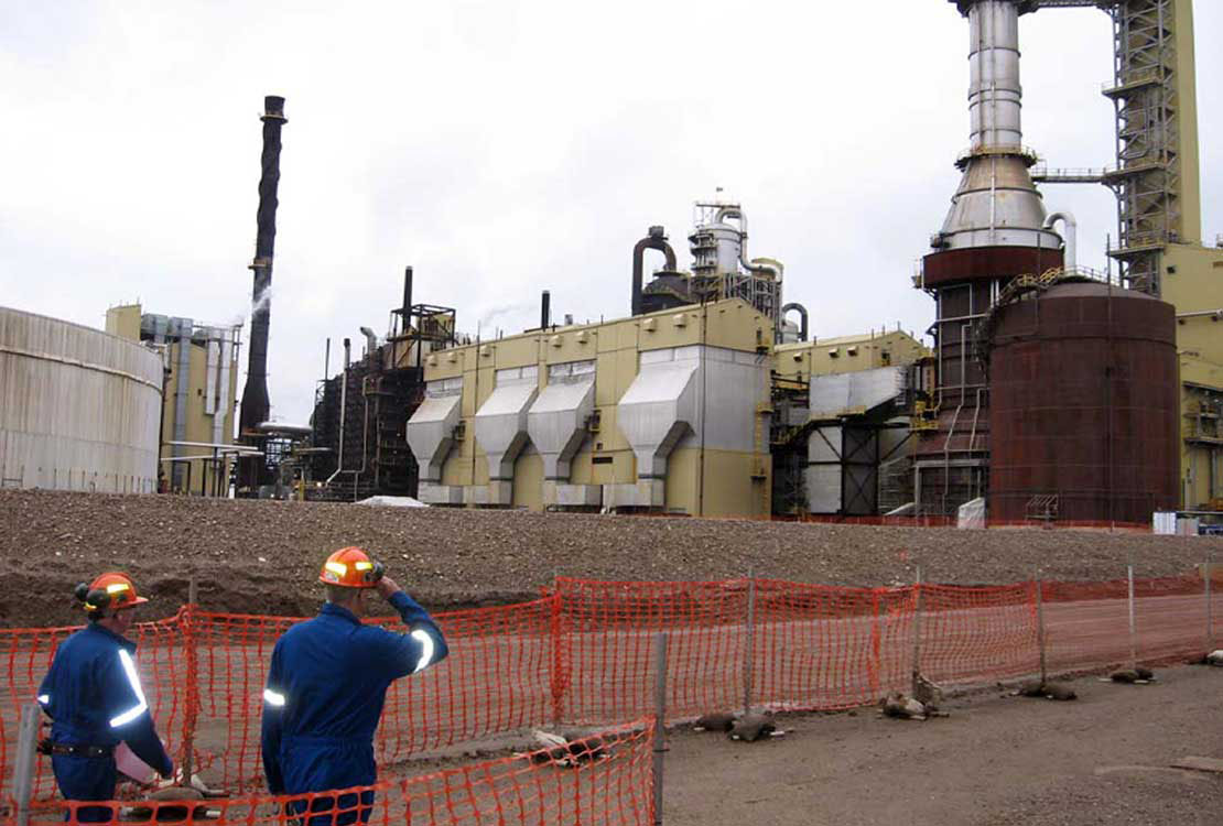 Portrait of Oil Sands Facility