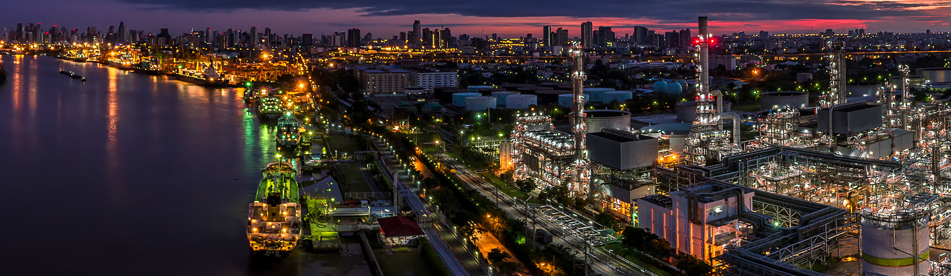 Oil refinery and petrochemical plant